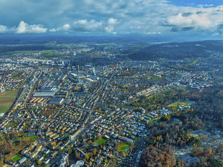 Luftaufnahme der Stadt Zürich am Wintermorgen, Schweiz. - AAEF25213