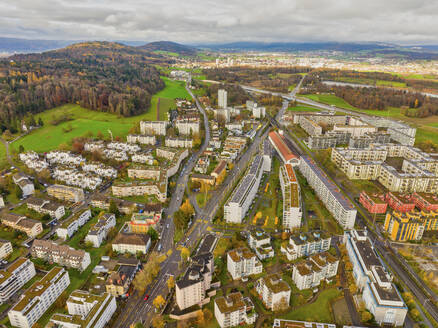 Luftaufnahme der Stadt Zürich am Wintermorgen, Schweiz. - AAEF25225