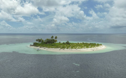 Luftaufnahme der kleinen Koralleninsel Bijoutier auf den Seychellen. - AAEF25255