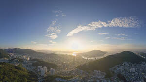 Luftaufnahme des Gamcheon Culture Village bei Sonnenaufgang, Busan, Südkorea. - AAEF25277