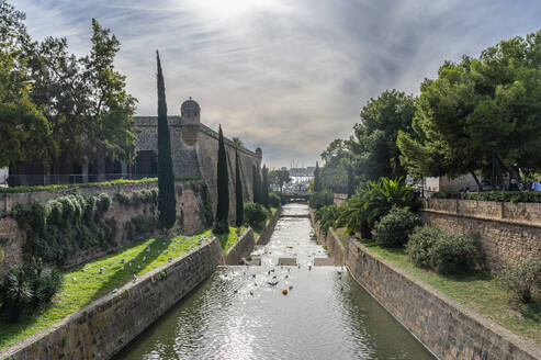 La Riera-Kanal, Palma, Mallorca, Balearen, Spanien, Mittelmeer, Europa - RHPLF32096