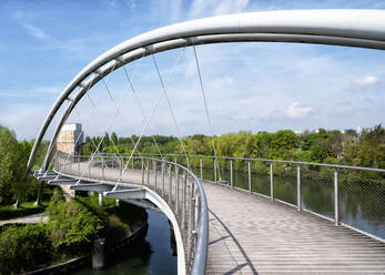 Dessau Moderne Brücke über den Fluss in Deutschland - ALRF02105