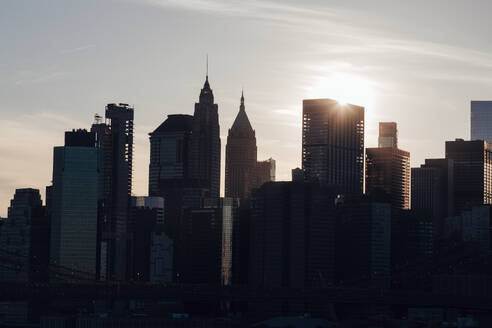 USA, New York State, New York City, Skyline von Manhattan bei Sonnenuntergang - NGF00821