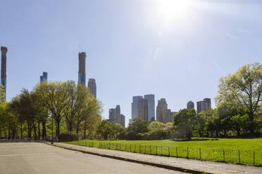 USA, New York State, New York City, Central Park an einem sonnigen Tag - NGF00846