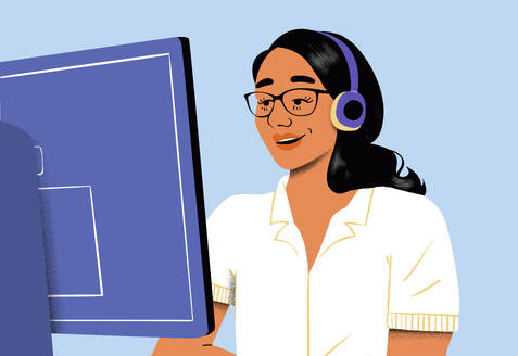 Lächelnder Kundenbetreuer, der über ein Headset in der Nähe eines Computers vor blauem Hintergrund spricht - ABSF00013