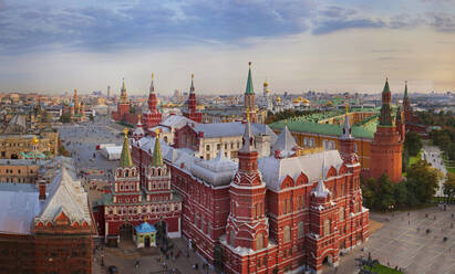 Aerial panoramic view of the Red Square and the Moscow Kremlin, Moscow downtown, Moscow, Moscow Oblast, Russia. - AAEF26088