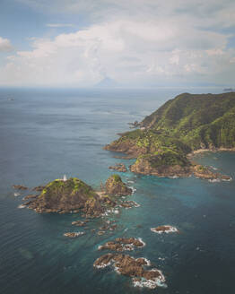 Luftaufnahme von Kap Sata, dem südlichsten Punkt Japans, Präfektur Kagoshima, Kyushu, Japan. - AAEF26681