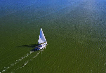 Aerial view of Indian River Lagoon with sailboats and clear blue waters, Sebastian, Florida, United States. - AAEF27197