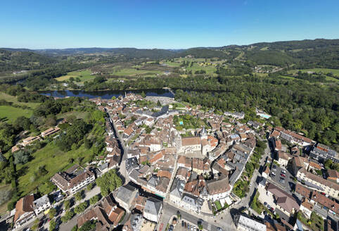 Luftaufnahme von Beaulieu-sur-Dordogne, Frankreich. - AAEF27521