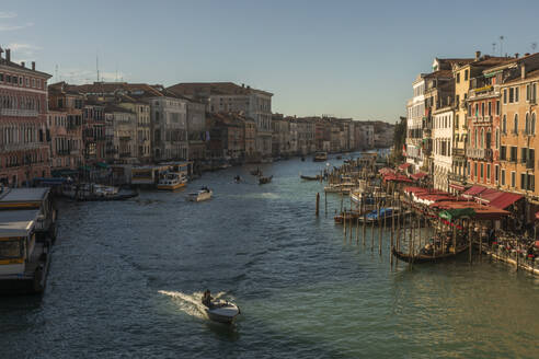 Italy, Veneto, Venice, Grand Canal seen from Rialto Bridge - JMF00648