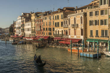 Italy, Veneto, Venice, Grand Canal seen from Rialto Bridge - JMF00649