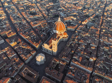 Aerial view of Cathedral of Santa Maria del Fiore and the The Baptistery of St. John, a gothic style church in Florence downtown, Florence, Tuscany, Italy. - AAEF27603