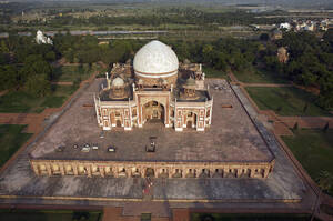 Aerial view of Humayun's tomb, Delhi, India. - AAEF27747