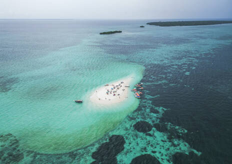 Aerial view of people on a tropical desert island, Zanziba, Tanzania. - AAEF27889