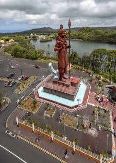 Drohnenaufnahme der gigantischen Statue von Lord Shiva Mangal Mahadev, Grand Bassin, Savanne, Mauritius. - AAEF27916