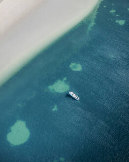 Luftaufnahme einer Drohne vom Strand der Sceale Bay auf der Eyre Peninsula, South Australia, Australien. - AAEF27952