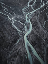 Luftaufnahme eines verzweigten Flusses, Island. - AAEF28078