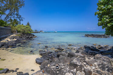 View of Mont Choisy Beach and turquoise Indian Ocean on sunny day, Mauritius, Indian Ocean, Africa - RHPLF32426