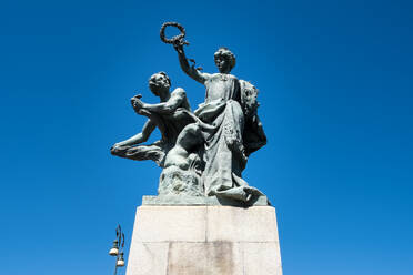 Architectural detail of statues adorning the Umberto I Bridge, spanning the Po River, Turin, Piedmont, Italy, Europe - RHPLF32534