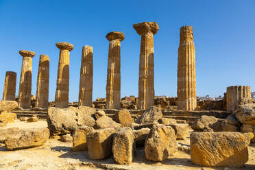 Tempel des Herakles, Valle dei Templi (Tal der Tempel), UNESCO-Weltkulturerbe, hellenische Architektur, Agrigent, Sizilien, Italien, Mittelmeer, Europa - RHPLF33085