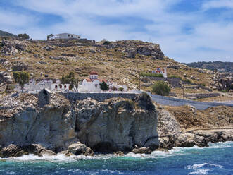 Kapelle und Friedhof in Pigadia, Insel Karpathos, Dodekanes, Griechische Inseln, Griechenland, Europa - RHPLF33181