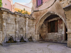 Rimondi Venetian Fountain, Stadt Rethymno, Region Rethymno, Kreta, Griechische Inseln, Griechenland, Europa - RHPLF33258