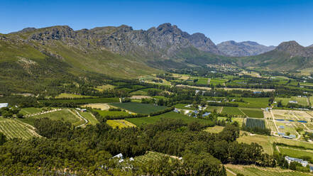 Luftaufnahme von Franschhoek, Weingebiet, Westliche Kap-Provinz, Südafrika, Afrika - RHPLF33316