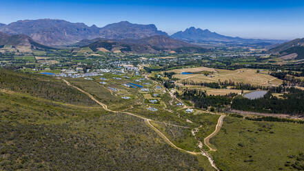 Luftaufnahme von Franschhoek, Weingebiet, Westliche Kap-Provinz, Südafrika, Afrika - RHPLF33322