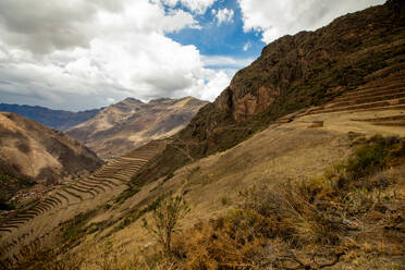 Pisaq-Landschaft, Heiliges Tal, Peru, Südamerika - RHPLF33437