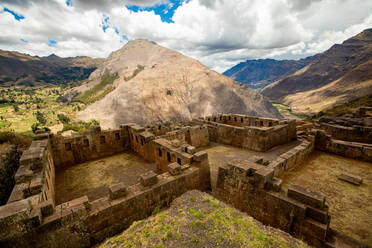 Pisaq-Ruinen, Heiliges Tal, Peru, Südamerika - RHPLF33438