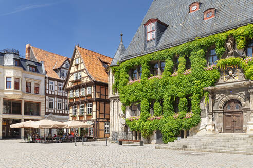 Market Place with Town Hall, Quedlinburg, Harz, Saxony-Anhalt, Germany, Europe - RHPLF33491