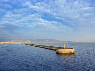 Hafen von Heraklion bei Sonnenaufgang, Stadt Heraklion, Kreta, Griechische Inseln, Griechenland, Europa - RHPLF33530