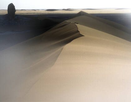 Weiße Wüste mit Kalkstein-Felsformationen in Ägypten - DSGF02527