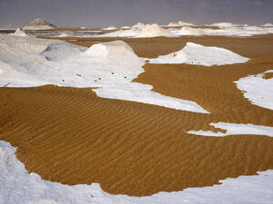 Limestone rock formations in the White Desert at sunset. Egypt, Western Sahara desert - DSGF02535