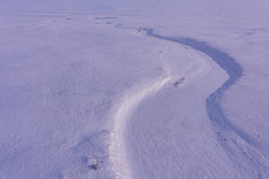 Luftaufnahme einer verschneiten Landschaft in Sibirien, Russland. - AAEF28211