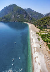 Luftaufnahme von Olympos und dem Strand von Cirali, Antalya, Türkei. - AAEF28213