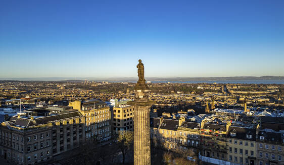 Luftaufnahme des St. Andrew's Square, Edinburgh, Schottland, Vereinigtes Königreich. - AAEF28996