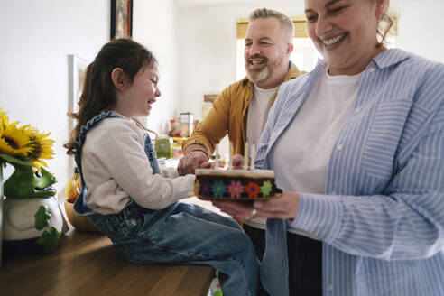 Family at home. London, England. - ASGF05025