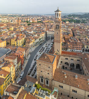 Luftaufnahme des schönen Verona, Venetien, Italien. - AAEF29606