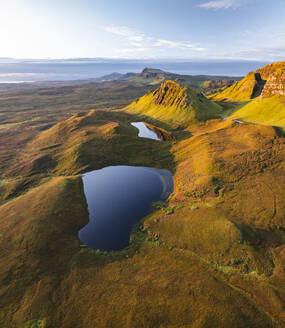 Luftaufnahme von Quiraing, Isle of Skye, Schottland. - AAEF29664
