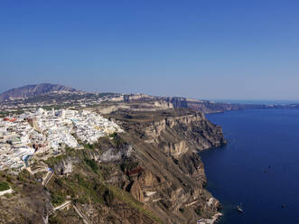 Stadtbild von Fira am Rande der Caldera, Insel Santorin (Thira), Kykladen, Griechische Inseln, Griechenland, Europa - RHPLF33868