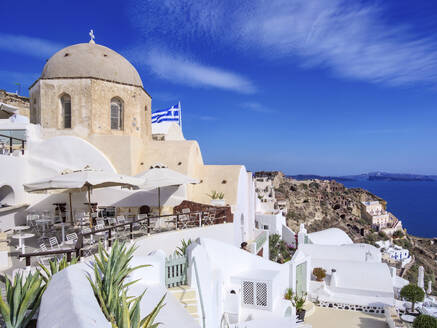 Heilige Kirche der Agia Ekaterina, Dorf Oia, Insel Santorin (Thira), Kykladen, Griechische Inseln, Griechenland, Europa - RHPLF33903