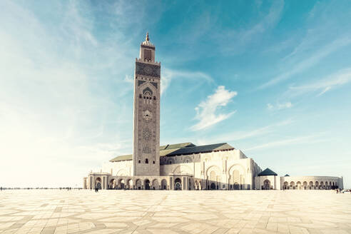 Casablanca Grand Moche Moschee mit blauem Himmel in Marokko - ISF26480